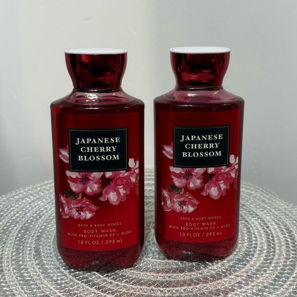 BBW Japanese Cherry Blossom Body Wash Set of 2 NWT - Picture 1 of 2